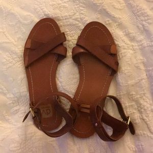 Dolce vita sandals